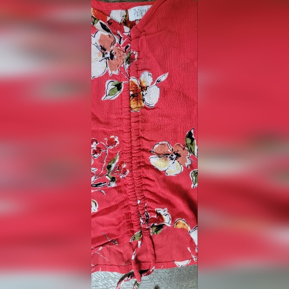 Patrons Of Peace Cropped Tank Women's L Red w/ White Floral Center Cinched Flowy - Picture 10 of 12